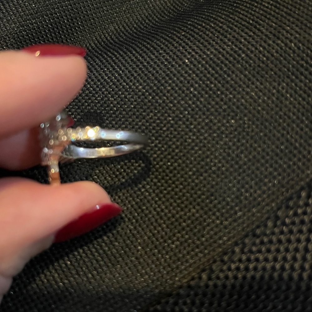 Elegant Silver and Gold Star Ring Set - Picture 2 of 7